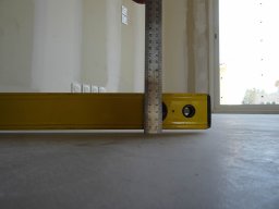 defaut de planeite d_un carrelage sur une regle de 2 metres